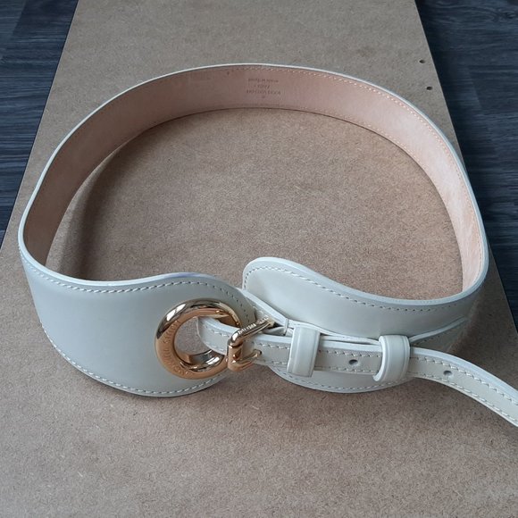 Louis Vuitton authentic white leather belt - Picture 5 of 14